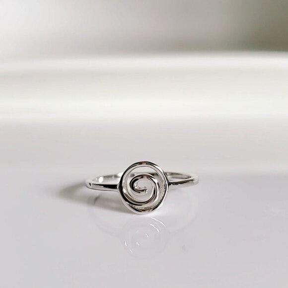 Dainty Spiral Ring,Sterling Silver Women Ring,Swirl Minimalist Ring, 925 Stamped - Picture 1 of 9